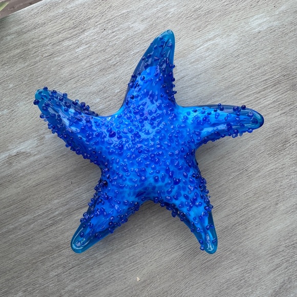 Deep Blue Glass Starfish Sculpture Paperweight - Picture 4 of 4
